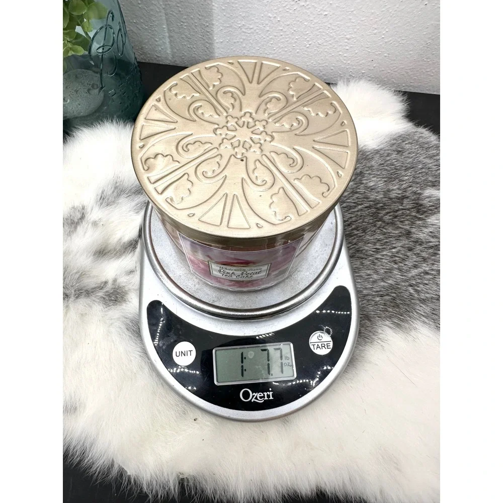 Discontinued White Barn Pink Petal Tea Cake 3 wick‎ Candle Bath Body Works - Picture 2 of 7